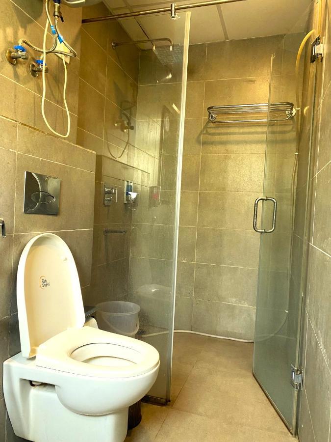 Qotel Hotel Ip Residency East Delhi Preet Vihar New Delhi Bagian luar foto
