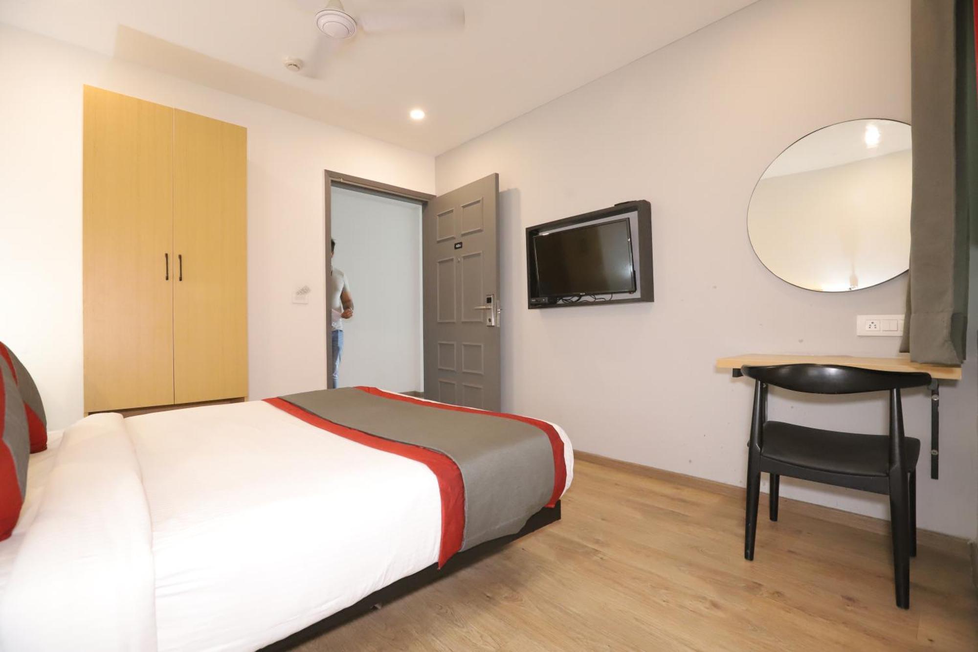 Qotel Hotel Ip Residency East Delhi Preet Vihar New Delhi Bagian luar foto